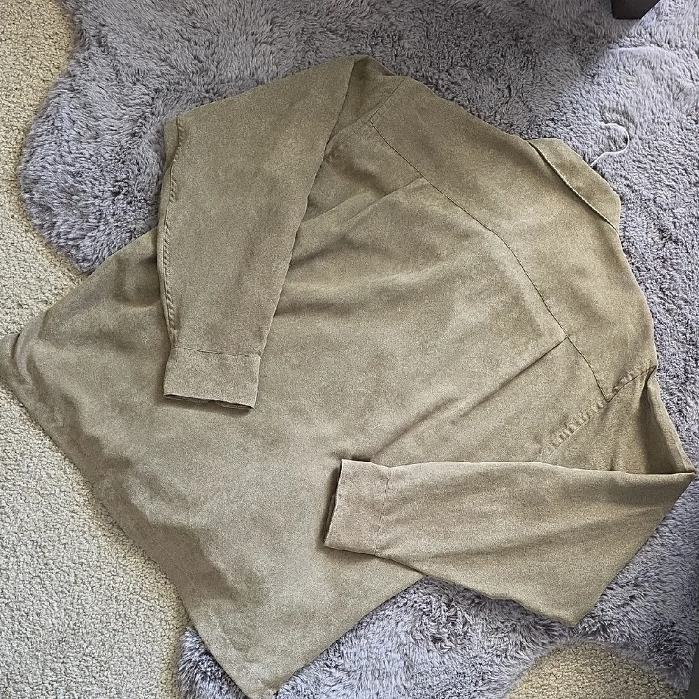 Geoffrey Beene Khaki Olive Microsueded Button Down Shirt Relaxed Large - Picture 3 of 14